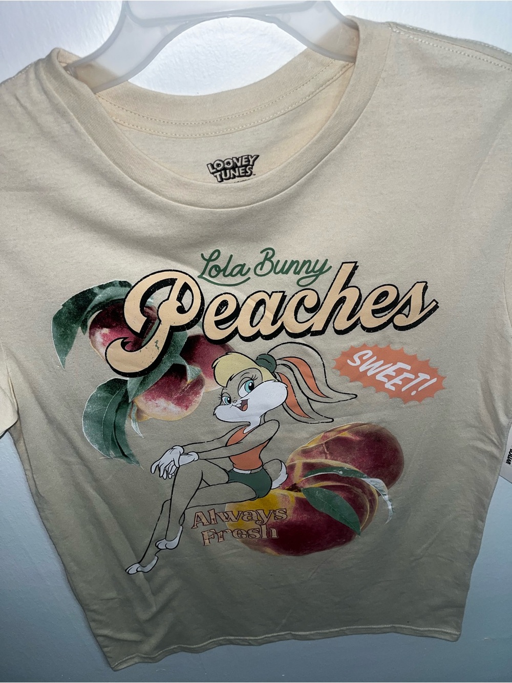 Lola Bunny Peaches Short Sleeve Tee - Cream - Picture 4 of 7